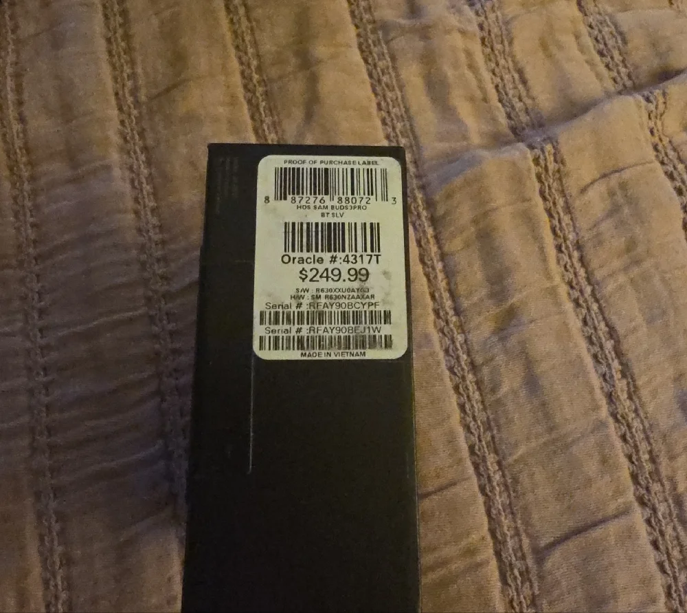 Samsung Galaxy Buds3 Pro Packaging – Silver....not Black